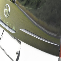 7000124626 — Накладка на стекло Hyundai Staria (US4)
